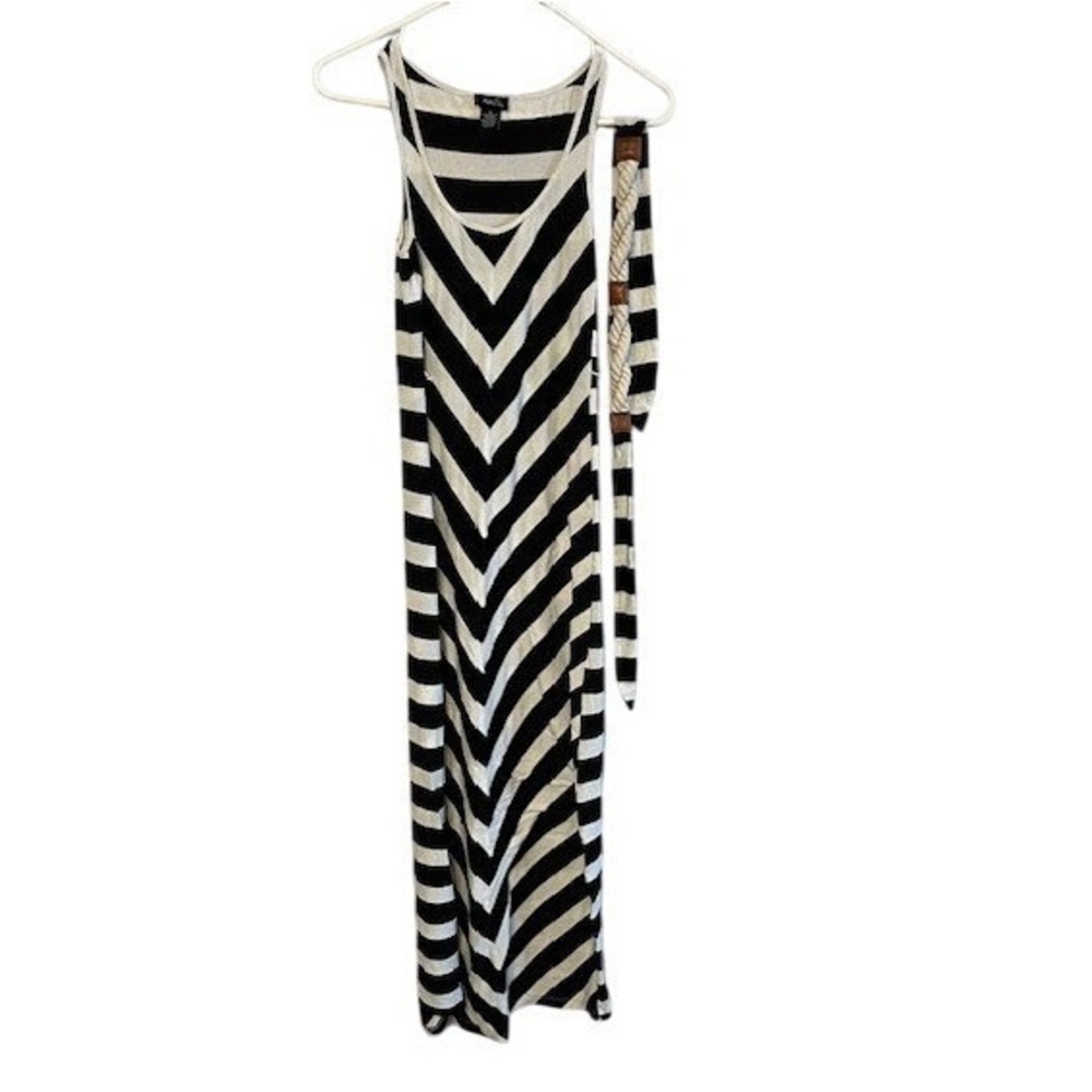 RUE21 Womens Black White Chevron Stripe Sleeveless Maxi Dress with Belt Small
